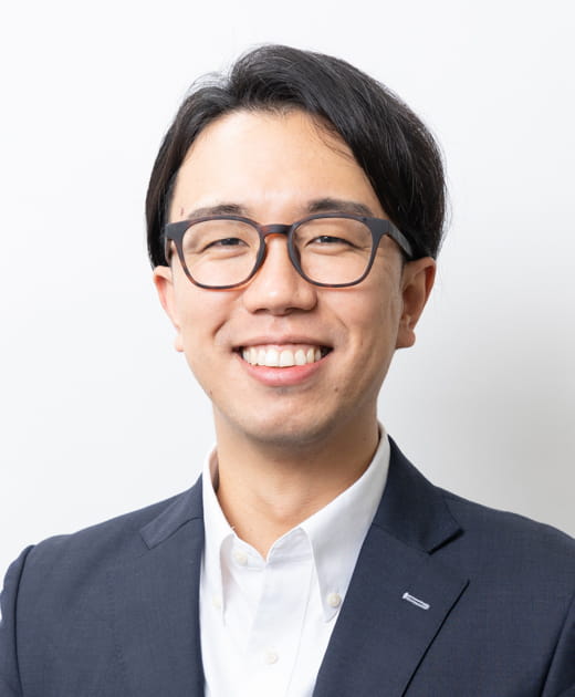 瀬里 法文/事業ソリューション部 課長